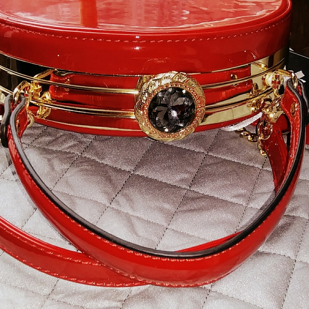STUNNING RED HANDBAG - Picture 4 of 9